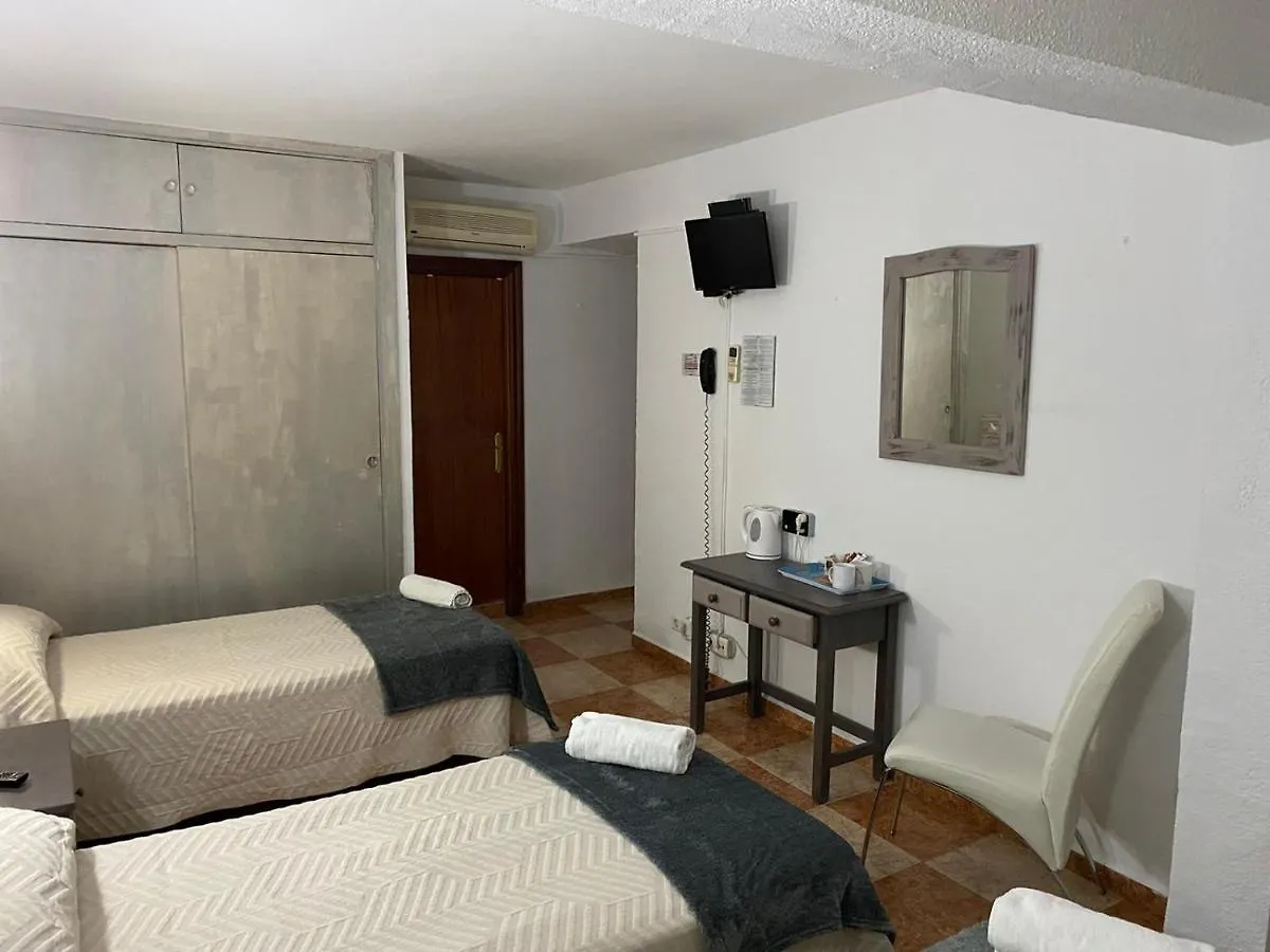 Virgen Del Rocio II Hotel Torremolinos Vendégház