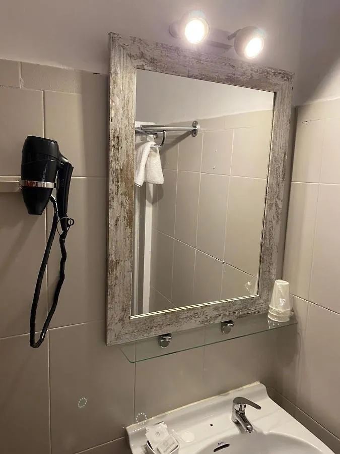 Virgen Del Rocio II Hotel Torremolinos Vendégház